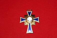 Ehrenkreuz der deutschen Mutter in Gold