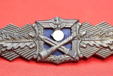 seltene Nahkampfspange Bronze mit blauer Platte