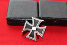 Eisernes Kreuz 1.Klasse 1939 im gr&uuml;nen Etui -MINT