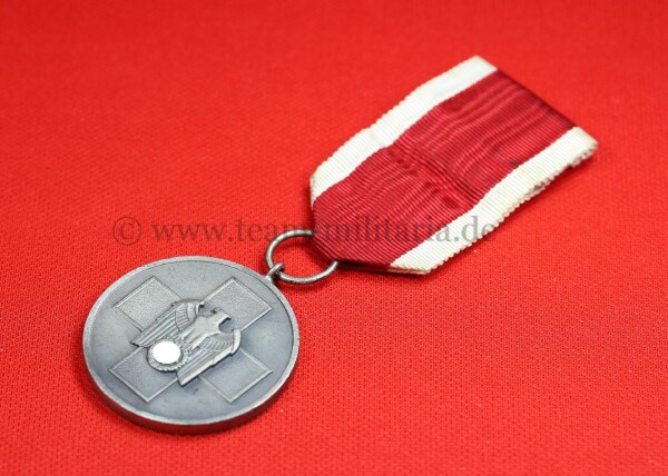 Medaille für deutsche Volkspflege am Band
