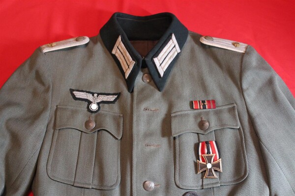 Wehrmacht Heer Feldbluse eines Oberleutnant der Infanterie 
