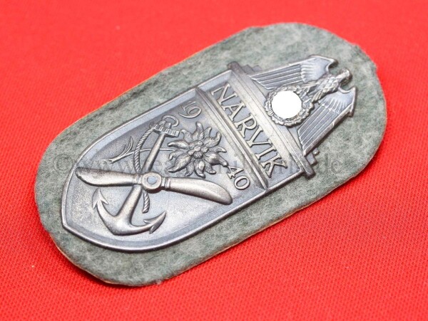 Ärmelschild Narvikschild Silber 1940 auf Heeresstoff - MINT CONDITION