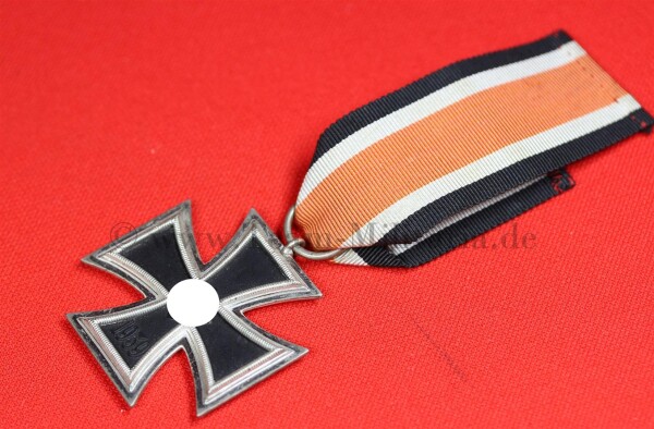 Eisernes Kreuz 2.Klasse 1939 am frühen Band