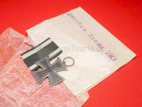 Eisernes Kreuz 2.Klasse 1914 mit Tüte und Einwickelpapier