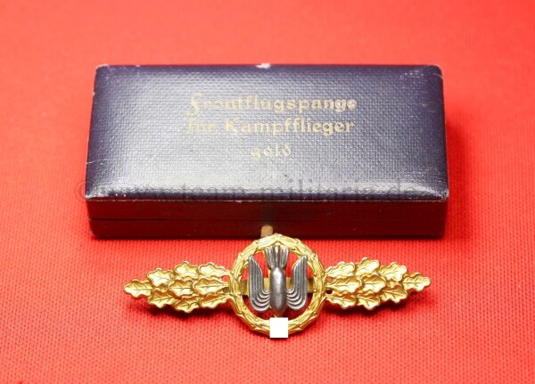 Frontflugspange Gold für Kampfflieger Bomber im Etui - MINT Condition