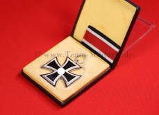 Eisernes Kreuz 2.Klasse 1939 im LDO Etui -STONE MINT