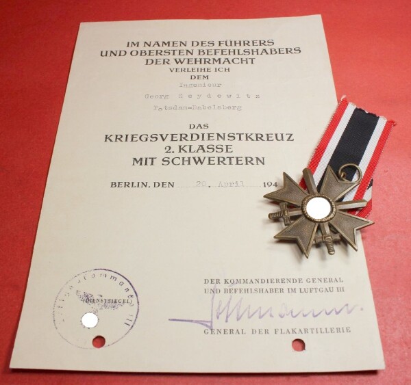 Kriegsverdienstkreuz 2.Klasse mit Schwertern mit Verleihungsurkunde