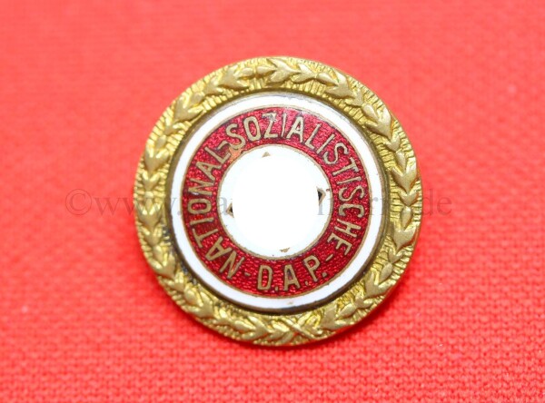 Goldenes Parteiabzeichen der NSDAP Trägernummer 6683