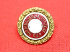 Goldenes Parteiabzeichen der NSDAP Tr&auml;gernummer 6683