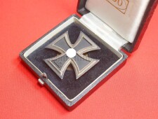 Eisernes Kreuz 1.Klasse 1939 an Schraubscheibe im LDO Etui