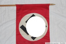 gro&szlig;e Hausfahne der NSDAP