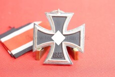 Eisernes Kreuz 2.Klasse mit Band - MINT CONDITION