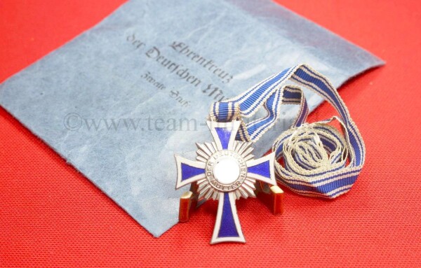 Mutterkreuz in Silber in Tüte mit langen Band