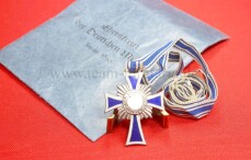 Mutterkreuz in Silber in T&uuml;te mit langen Band