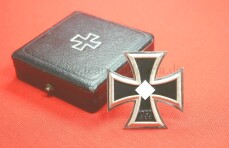 Eisernes Kreuz 1.Klasse 1939 im Etui - STONE MINT CONDITION