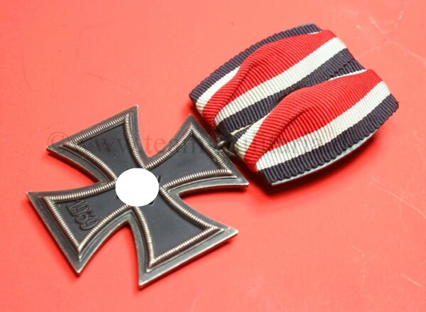 Eisernes Kreuz 2.Klasse 1939 an Bandspange / Einzelspangesse an Einzelspange