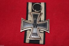 Eisernes Kreuz 2.Klasse 1914 mit Band 