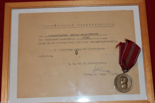vorläufiges Besitzzeugnis + Medaille Kreuzzug gegen Kommunismus 