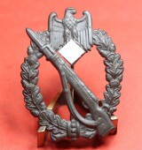 Infanteriesturmabzeichen in Silber -  hohl gepr&auml;gt
