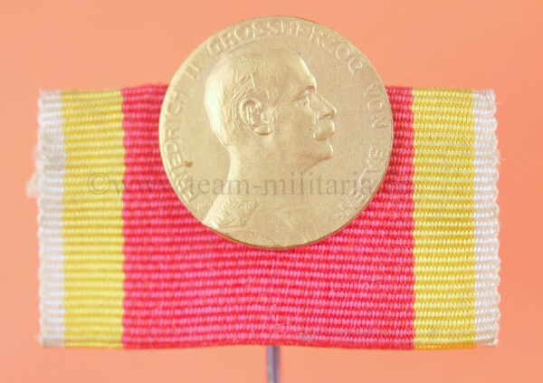 Miniatur goldene Verdienstmedaille des Militärischen Karl-Friedrich-Verdienstorden - SELTEN