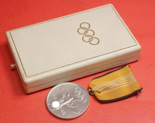 Deutsche Olympia-Medaille 1936 im Verleihungsetui - MINT CONDITION