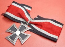 Ritterkreuz des Eisernen Kreuzes mit Band - MINT CONDITION