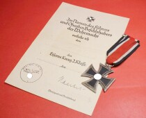 Eisernes Kreuz 2.Klasse mit Verleihungsurkunde Leutnant...