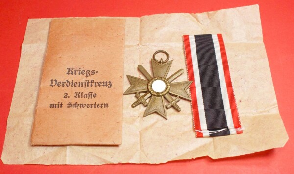 Kriegsverdienstkreuz 2.Klasse 1939 mit Schwertern in Tüte - STONE MINT CONDITION