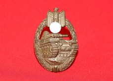 Panzerkampfabzeichen in Bronze (hohl) - Mint Condition