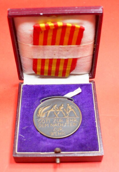 Ehrenzeichen für Mitglieder der freiwilligen Feuerwehr für 40 Jahre 1920 – Freistaat Baden im Etui