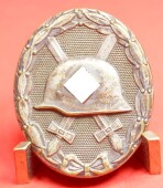 Verwundetenabzeichen in Silber schwere Buntmetall Version