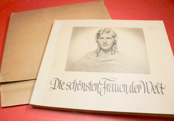 Sammelbilderalbum - Die schönsten Frauen der Welt von der Zigarettenfabrik Greiling Dresden 1932