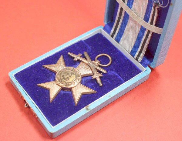 Bayrisches Militärverdienstkreuz 3.Klasse mit Schwertern im Etui