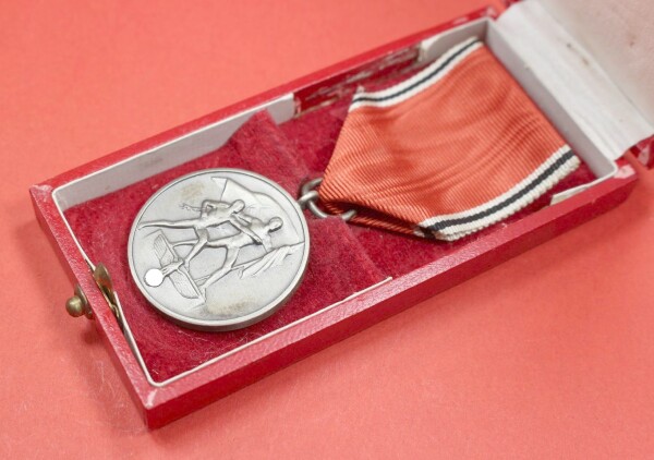 Anschluss Medaille 13. März 1938 Österreich im Etui - MINT CONDITION