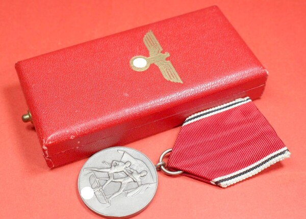 Anschluss Medaille 13. März 1938 Österreich im Etui - MINT CONDITION