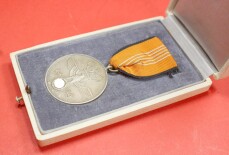 Deutsche Olympia-Medaille 1936 im Verleihungsetui