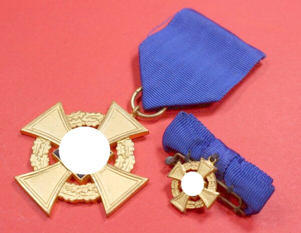 Treudienst-Ehrenzeichen in Gold für 40 Jahre plus Knopfloch Miniatur