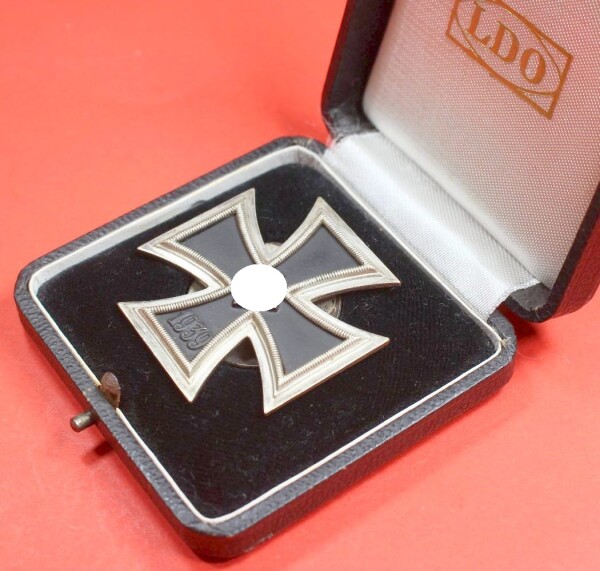 Eisernes Kreuz 1.Klasse 1939 Schraubscheibe (L/11) im LDO Etui