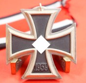 Eisernes Kreuz 2.Klasse 1939 am Band (65iger) - MINT...