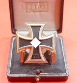 Eisernes Kreuz 1.Klasse 1939 an Schraubscheibe im LDO...