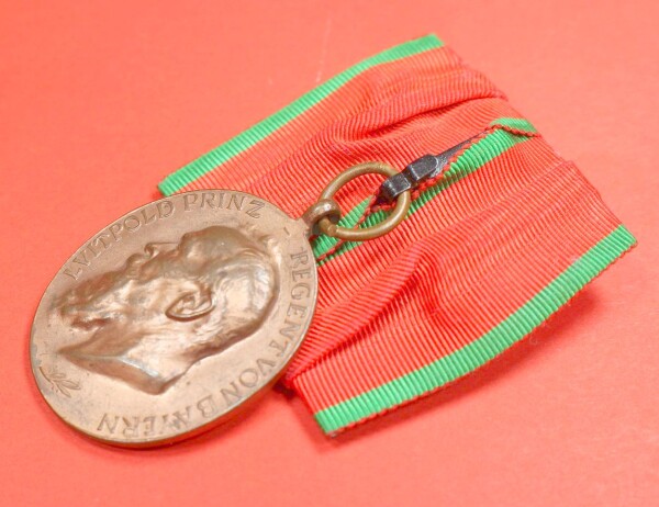 Prinzregent Luitpold Medaille in Bronze Bayern an Einzelspange