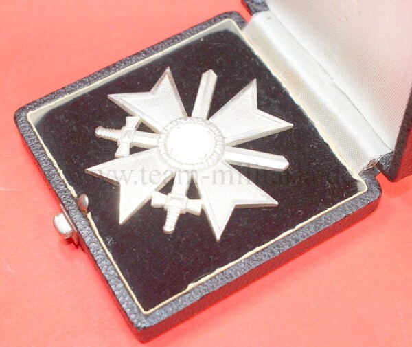 Kriegsverdienstkreuz 1.Klasse mit Schwertern - MINT CONDITION