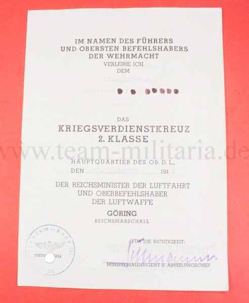 Verleihungsurkunde zum Kriegsverdienstkreuz 2.Klasse an  HJ-Angehörigen