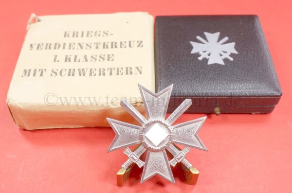 Kriegsverdienstkreuz 1.Klasse 1939 mit Schwerter (L/11)  im Umkarton - TOP CONDITION