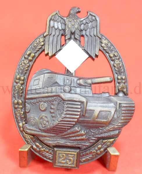 Panzerkampfabzeichen in Bronze mit Einsatzzahl 25 - MINT CONDITION - EXTREM SELTEN