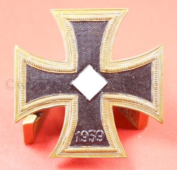 spanisches Eisernes Kreuz 1.Klasse 1939 (straight Version) mit Doppelhaken - Extrem Selten