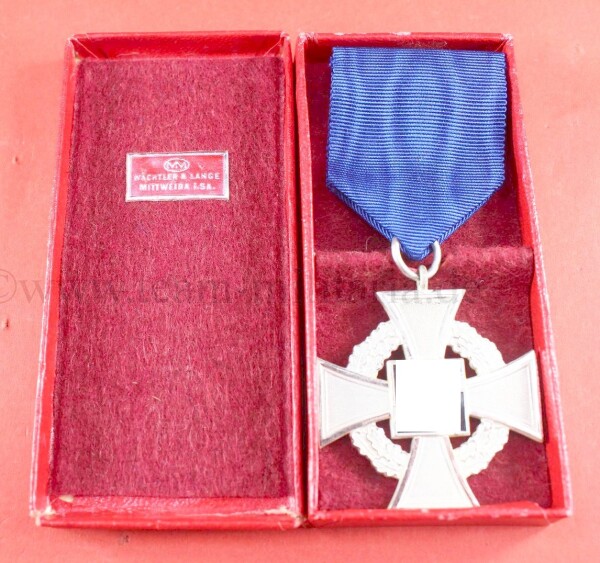 Treudienst-Ehrenzeichen in Silber im Etui für 25 Jahre - MINT CONDITION