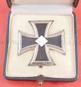 Eisernes Kreuz 1.Klasse 1939 im Etui (L/11 nicht im...