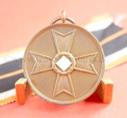 Medaille zum Kriegsverdienstkreuz (108) am orangenen Band