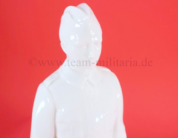 Soldat Porzellanfigur zur Erinnerungs an den Uffz..Korps Neuburg